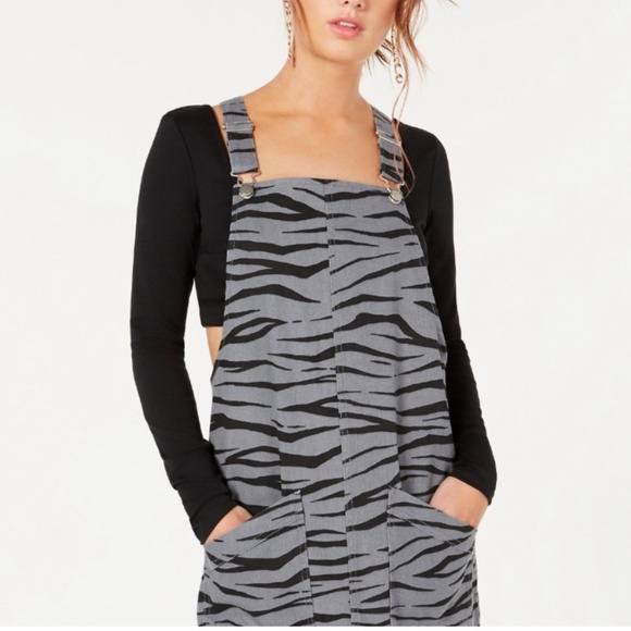 Material Girl Animal Print Mini Skirt Overalls Grey Black Large Juniors Casual - Picture 1 of 10